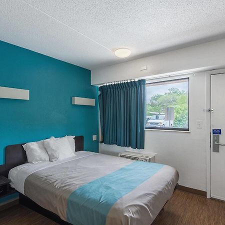 Motel 6-Overland Park, Ks Eksteriør billede