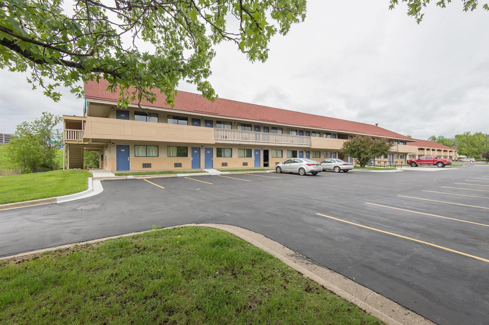 Motel 6-Overland Park, Ks Eksteriør billede