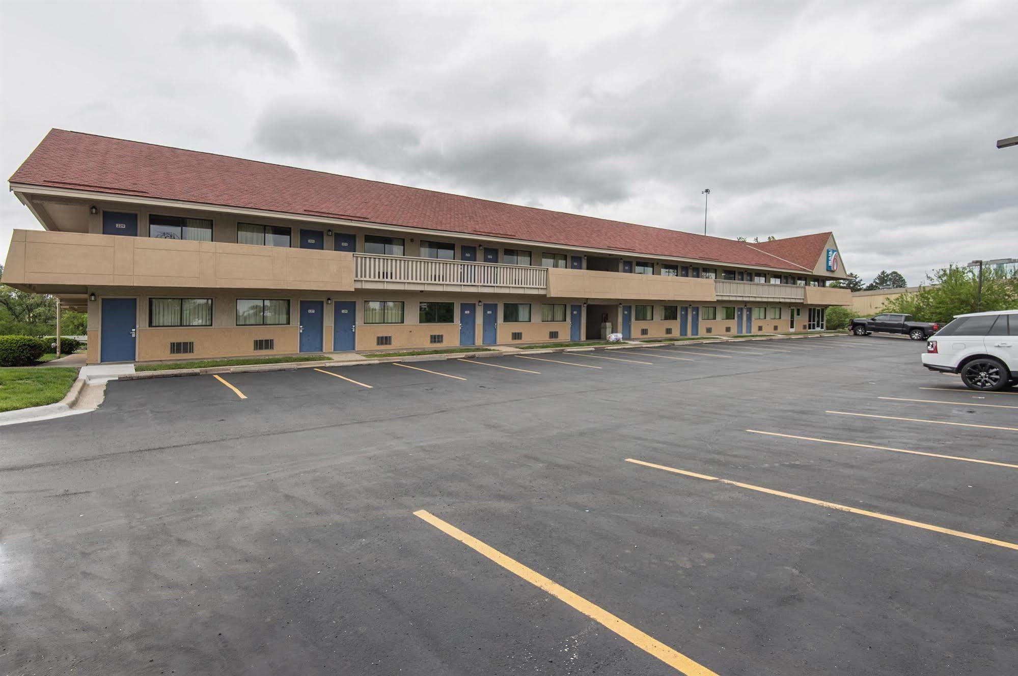 Motel 6-Overland Park, Ks Eksteriør billede