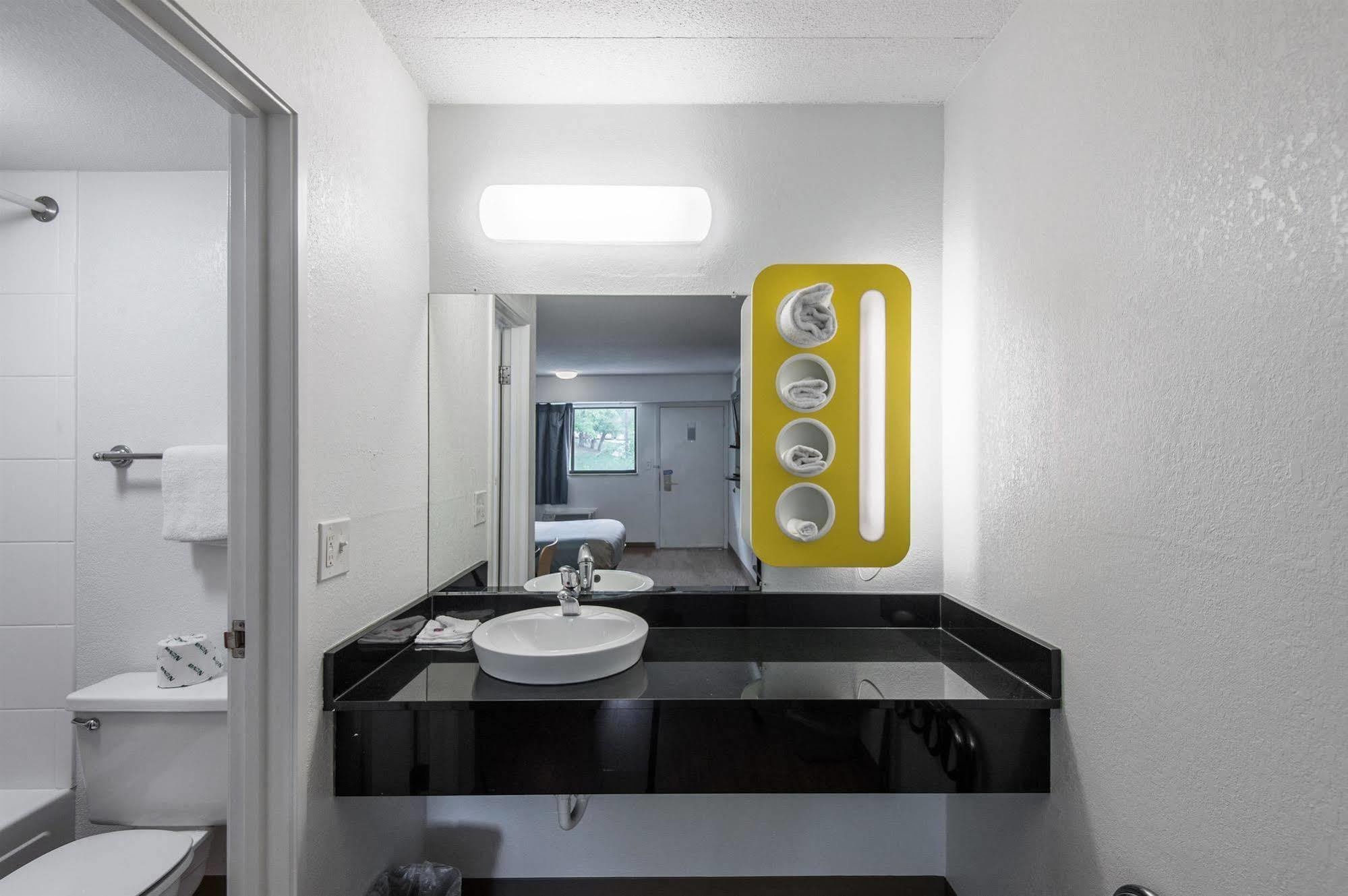 Motel 6-Overland Park, Ks Eksteriør billede