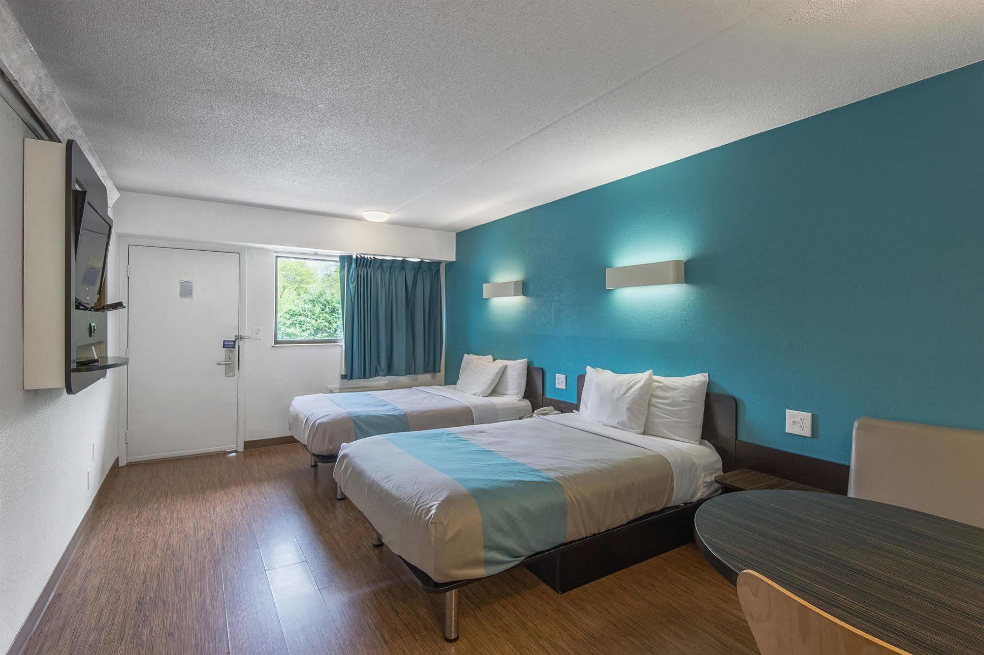 Motel 6-Overland Park, Ks Eksteriør billede